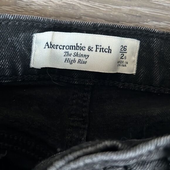 A&F High Rise Skinny Split Hem Jeans - Picture 7 of 10